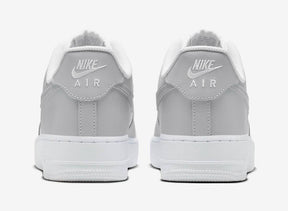 Tênis Nike Air Force 1 - Cinza/Branco